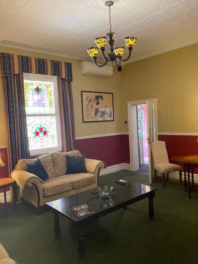 Avon Terrace Guest House ヨーク エクステリア 写真